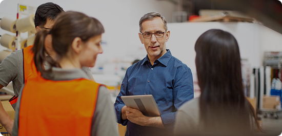 画像：製造現場の管理者不足(業務請負化)